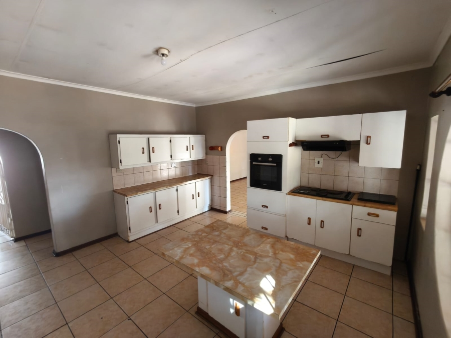 To Let 3 Bedroom Property for Rent in Safari Gardens North West